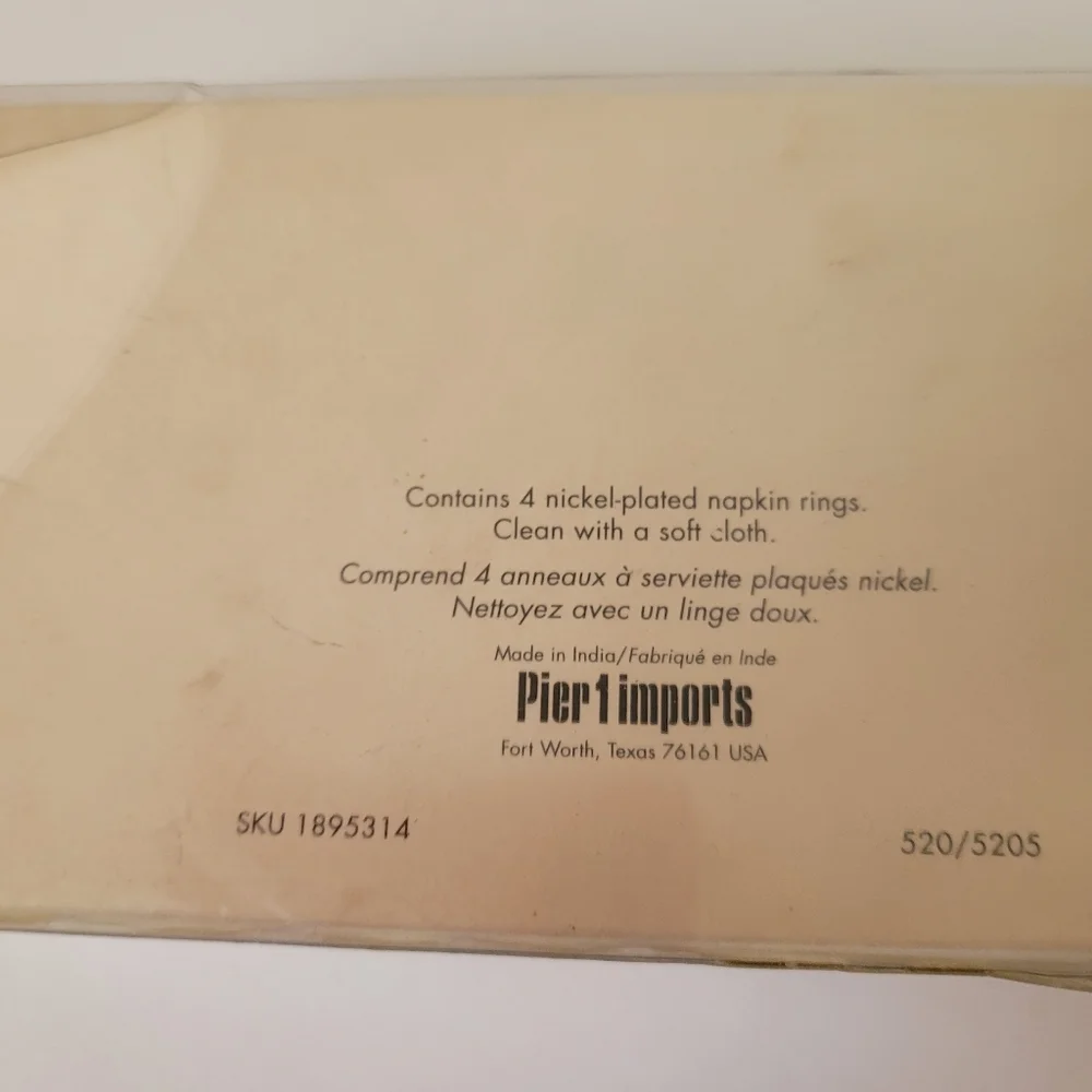 Pier 1 Imports set of 4 napkin rings